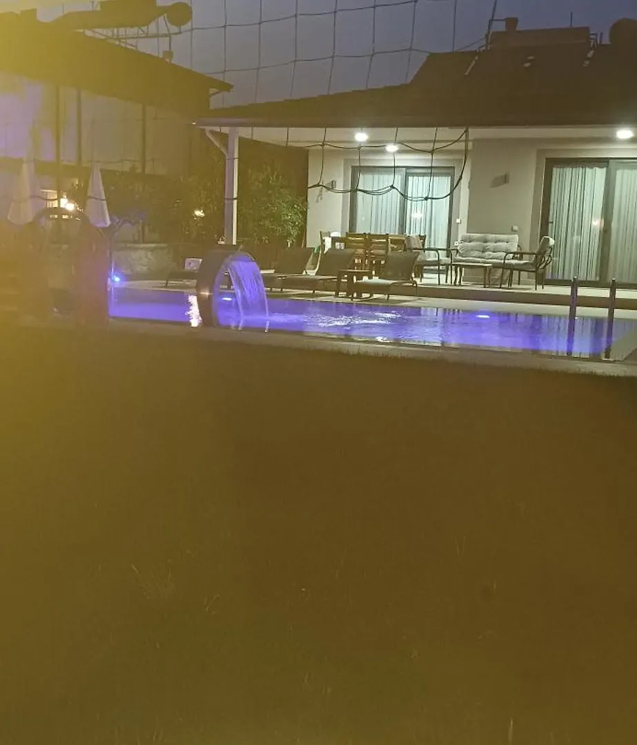 Villa Ayla フェティエ